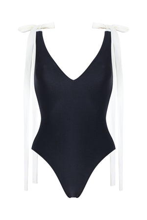 Lola One Piece